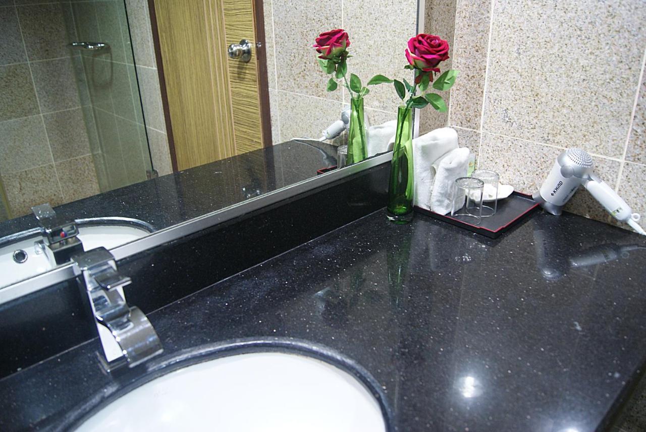 קוטה קינבלו Td Plaza Hotel מראה חיצוני תמונה