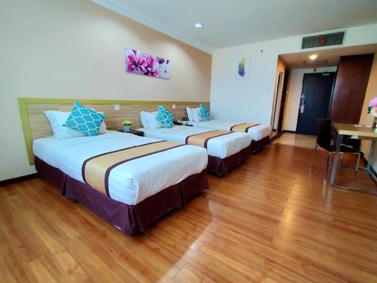 קוטה קינבלו Td Plaza Hotel מראה חיצוני תמונה